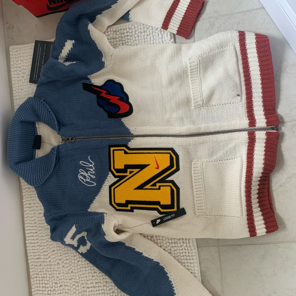 Phil Knight SE Sweater